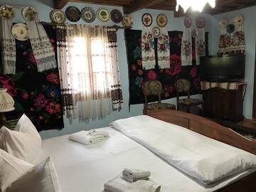 Фото номера Трехместный номер с собственной ванной комнатой Лоджи Pensiunea Rustic Oncesti г. Onceşti 8